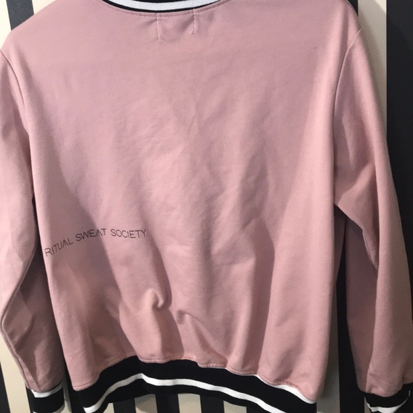 Sweatshirt - Picture 2 of 5